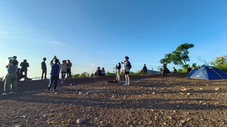 Bukit Manjai, Jalur Menantang dengan Pesona Alam Memikat