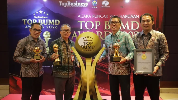 Gubernur Kalsel H Muhidin Raih Penghargaan TOP Pembina BUMD 2026