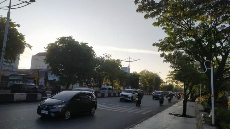 BMKG: Kalsel Hari ini Berawan Berpotensi Hujan