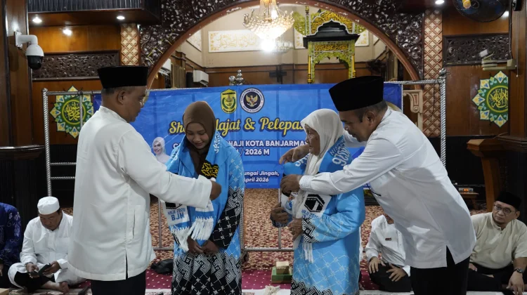 Pelepasan Penuh Haru, Jemaah Calon Haji Banjarmasin Siap Berangkat