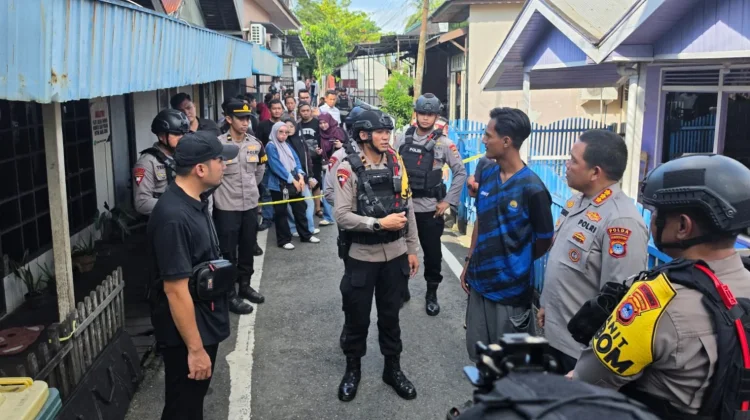 Mortir Tua Ditemukan di Atas Plafon Rumah Warga di Kawasan Kampung Arab