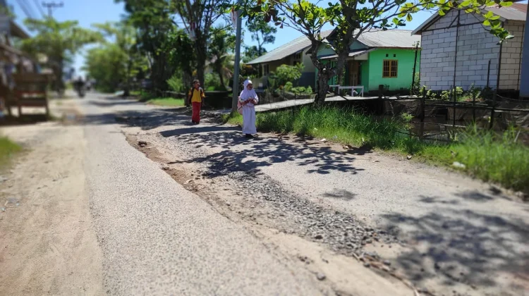 “Jebakan Maut” Jalan Tatah Belayung, Perbaikan Total Masih Angan-Angan?