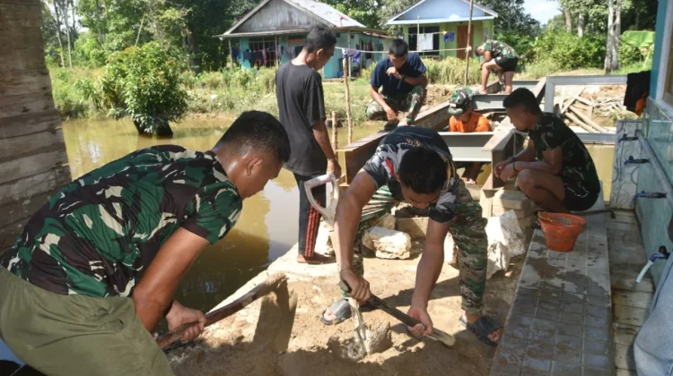 Kebersamaan TNI dan Masyarakat Percepat Pembangunan Jembatan Garuda