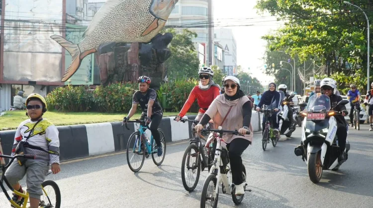 Gowes Kartini di Banjarmasin, Neli Listriani Sentil Perempuan yang Hanya Seremoni