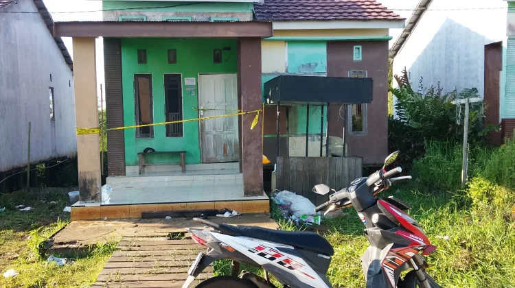 Pria Tewas Gantung Diri dalam Rumah Desa Semangat Bhakti