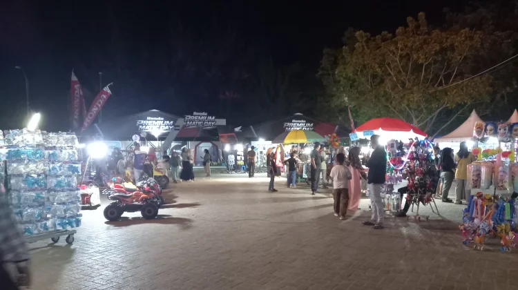 Meriahnya Pesta Pantai Mapanre Ri Tasi Pagatan