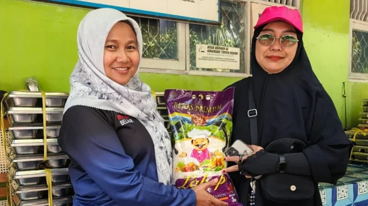 Program MARKISSA Sulap Sampah Plastik Jadi Bantuan Beras untuk Siswa