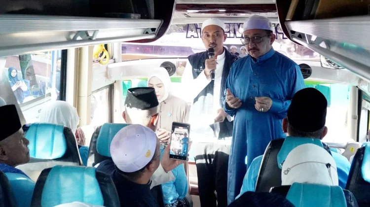 Ratusan Jemaah Calon Haji Banjar Kloter 02 di Lepas