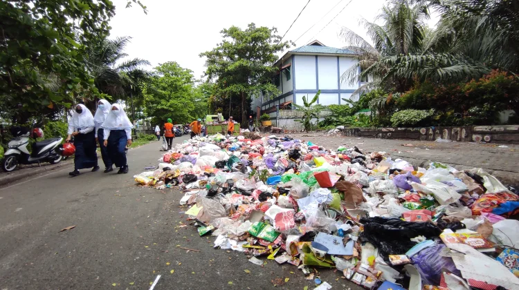 Buah Sampah Sembarangan? Siap-Siap Didenda hingga Dipidana