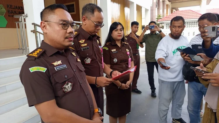 Dua Tersangka Korupsi Sewa Komputer Disdik Tak Dapat Pendampingan Hukum