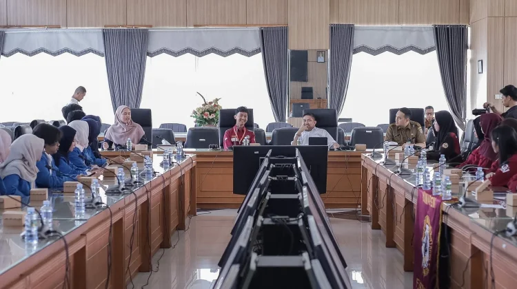 Mahasiswa Government Visit Serap Ilmu Kepemimpinan di DPRD Kalsel
