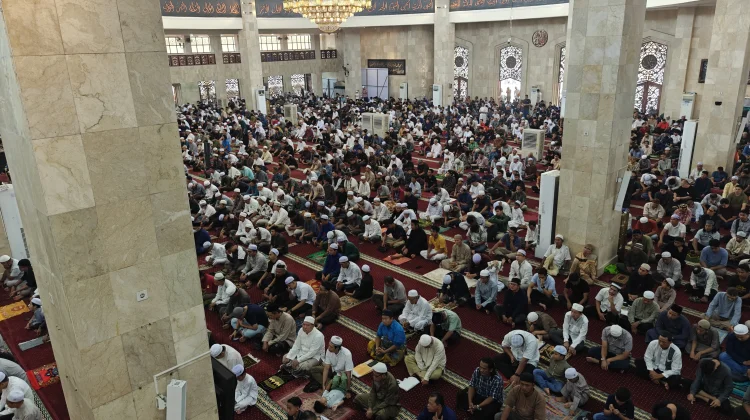 Khotbah Jumat di Sabilal Soroti Peran Buruh dan Guru