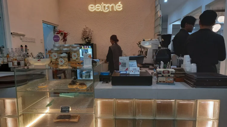 Eatme Cafe Banjarmasin, Hadirkan Konsep Santai dan Nyaman