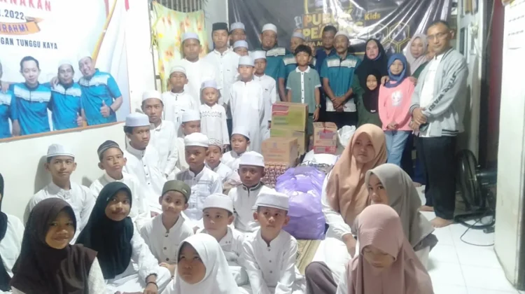 Komunitas Keluarga Badingsanak Salurkan Sembako untuk Anak Panti
