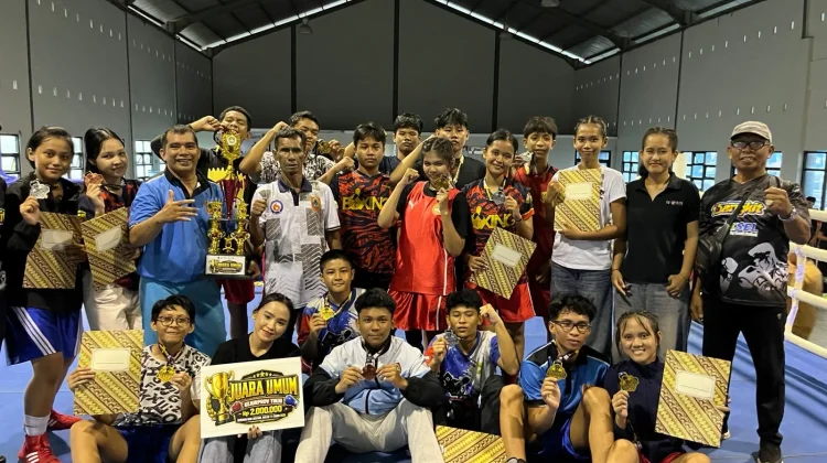 Membanggakan! Tim Tinju Kota Banjarmasin Juara Umum Lagi di Kejurprov Tinju 2026