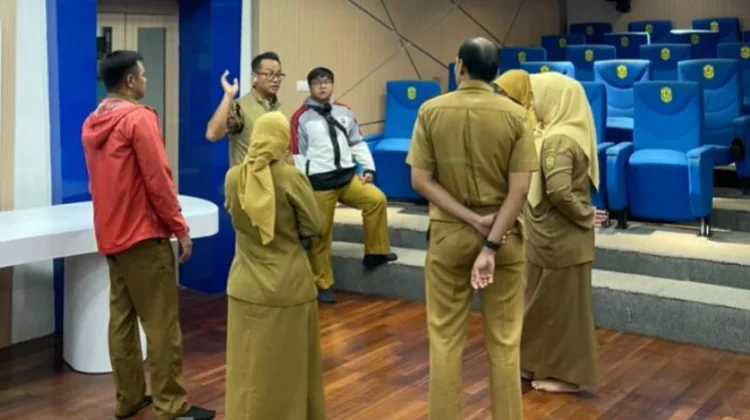Sidak Plt Kadis Kominfotik Banjarmasin Bongkar Titik Lemah Layanan Digital!