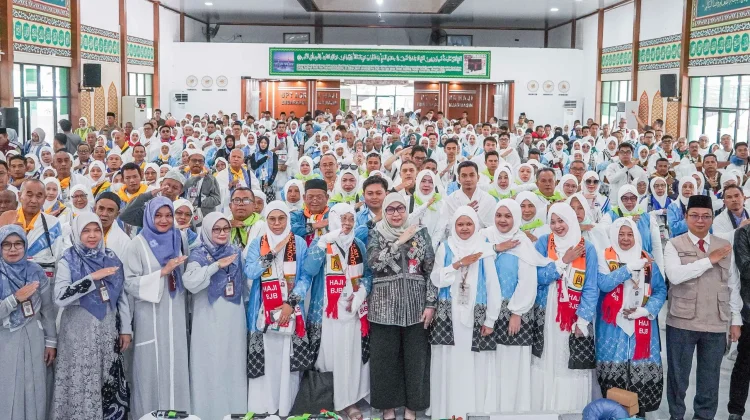 Gema Talbiyah di Embarkasi Banjarmasin: Lisa Lepas Jemaah Haji Banjarbaru 1447 H