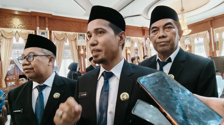 Gubernur Muhidin Lantik Kepala BAZNAS, Ingatkan Zakat Jangan Salah Sasaran