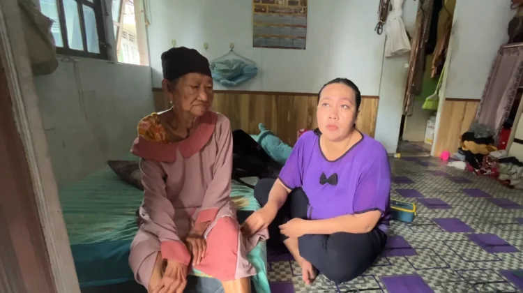Lansia 75 Tahun Merangkak Keluar Rumah demi Selamat dari Kobaran Api