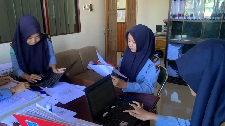 Magang di RRI Banjarmasin Tingkatkan Keterampilan Siswa SMK Maestro