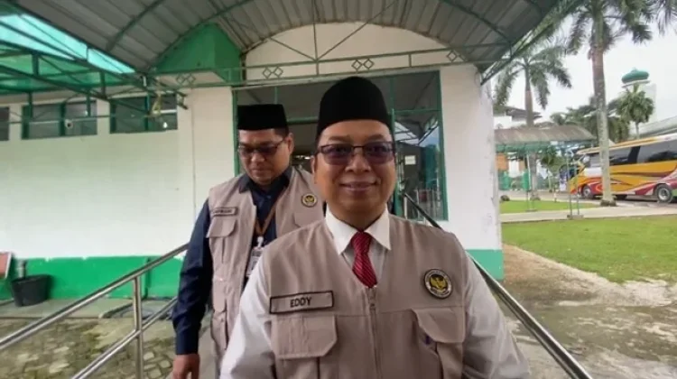 Jemaah Kloter 15 Embarkasi Banjarmasin Diberangkatkan Malam Ini Gunakan Ihram