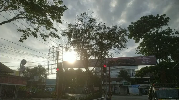BMKG: Kalsel Hari ini Umumnya Berawan Berpotensi Hujan
