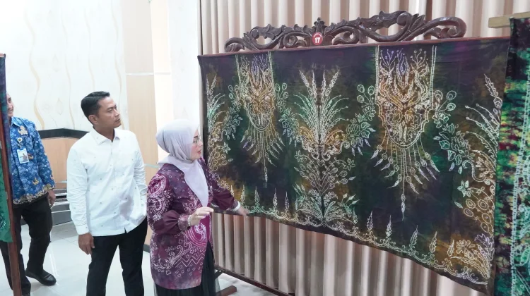 500 Tahun Banjarmasin Dipertaruhkan di Kain Sasirangan