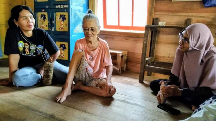 BRIN dan UPK Teliti Peran Perempuan Dayak Deah dalam Melestarikan Budaya