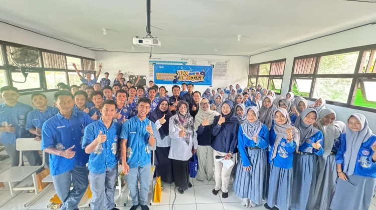 KPP Pratama Sampit Gelar Tax Goes to School di SMA Negeri 1 Kuala Pembuang