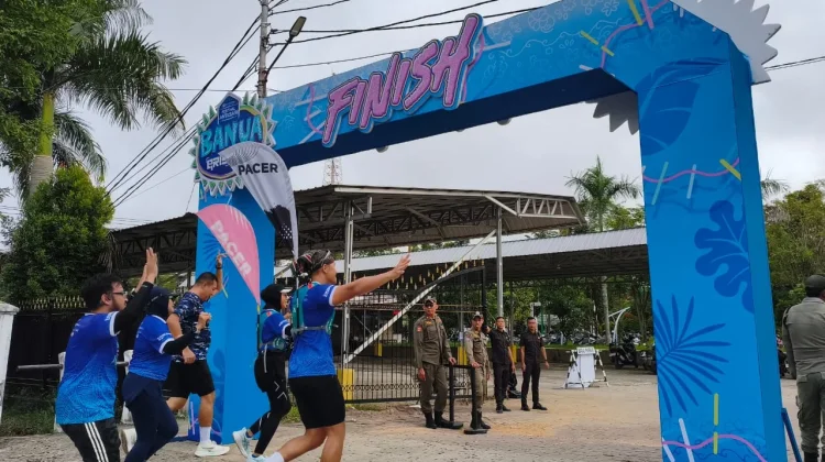 Antusiasme Warga Warnai Fun Run Banua QRIStival 2026
