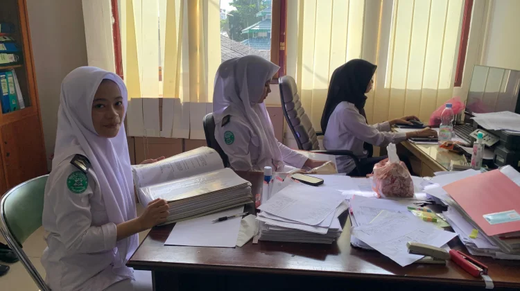 Magang di RRI Banjarmasin, Siswi SMK Maestro Dapat Pengalaman Baru