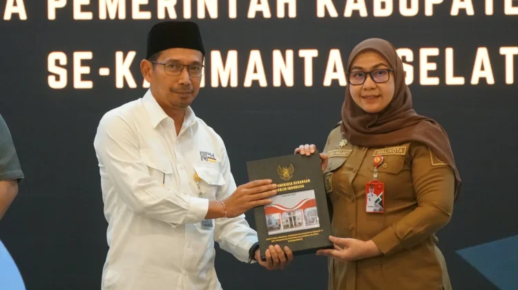Pemko Banjarbaru Terima LHP LKPD 2025, Wali Kota Tegaskan Tata Kelola Transparan