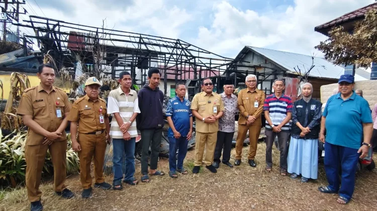 Bupati HSU Imbau Warga Tingkatkan Kewaspadaan Pascakebakaran