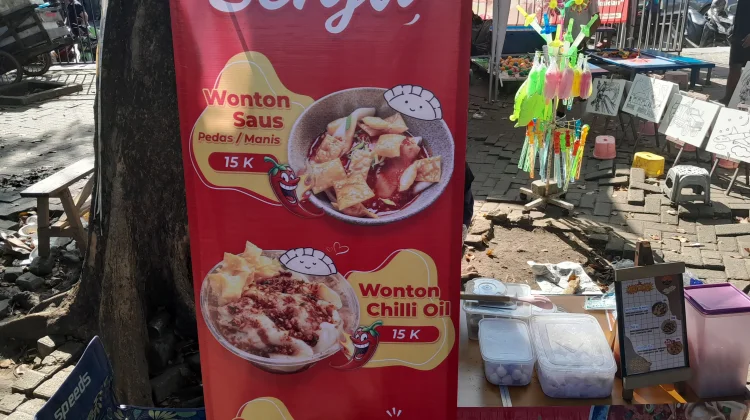 Wonton Pangsit Isi Ayam Dengan Berbagai Variasi Rasa
