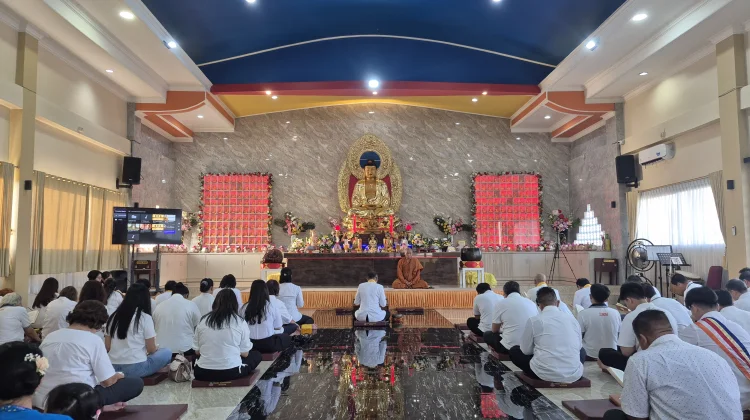 Waisak di Wihara Buddhayana Banjarmasin Gaungkan Pesan Cinta Kasih