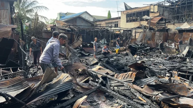 Kebakaran di Kawasan S Parman Banjarmasin, Rumah dan Sekolah Hangus Terbakar