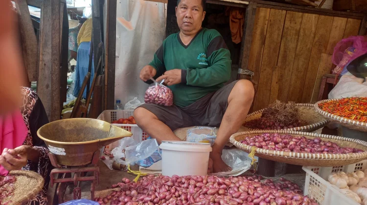 Bikin Kaget,Bawang Merah Meroket Konsumen Menjerit