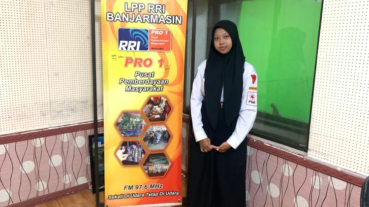 PKL di RRI Banjarmasin, Siswi SMKN 1 Gambut Kenali Dunia Kerja