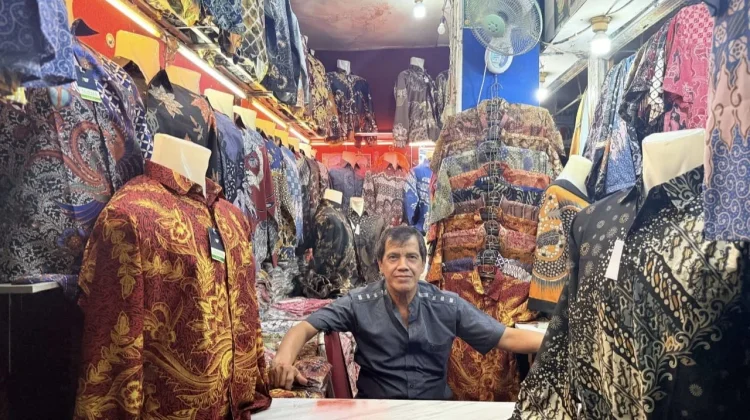 Penjualan Merosot, Pedagang Batik Tetap Optimistis