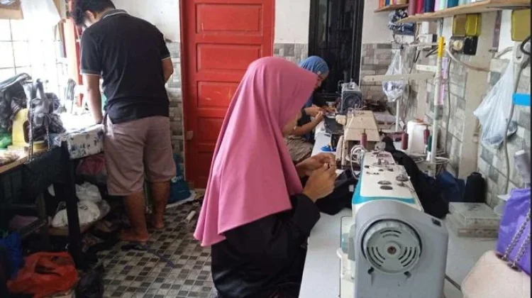 Promosi lewat Medsos, Usaha Jahit Sanawiya Kian Berkembang