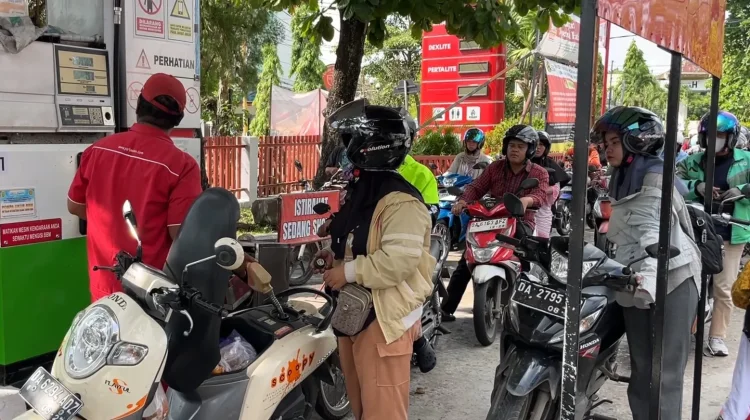 Pertamax Naik Signifikan, Pakar Ekonomi Ingatkan Dampak Psikologis Massa