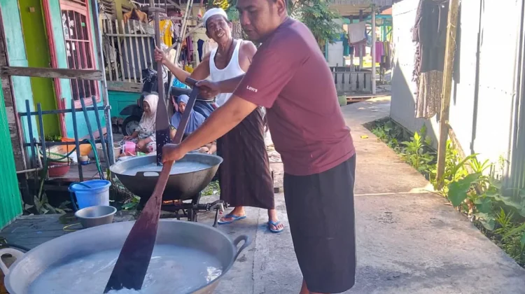 Tak Lekang Zaman, Bubur Asyura Satukan Warga Kampung Hijau di 10 Muharam