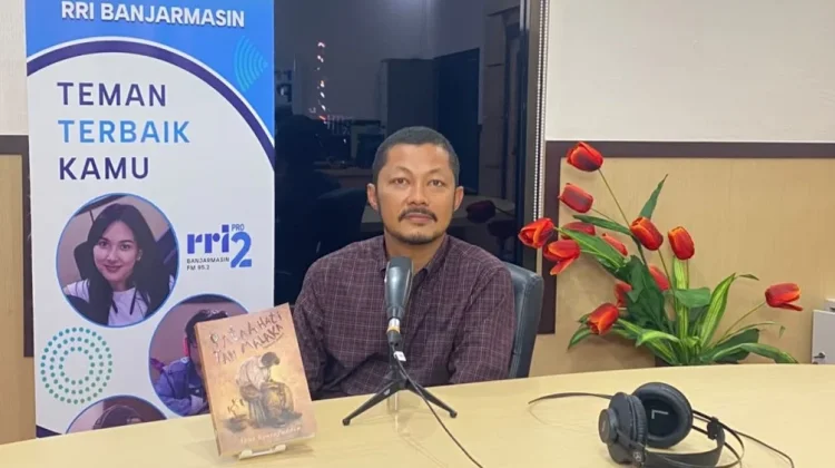 Iput Syarafuddin Ungkap Tantangan Menulis Novel "Patah Hati Tan Malaka"