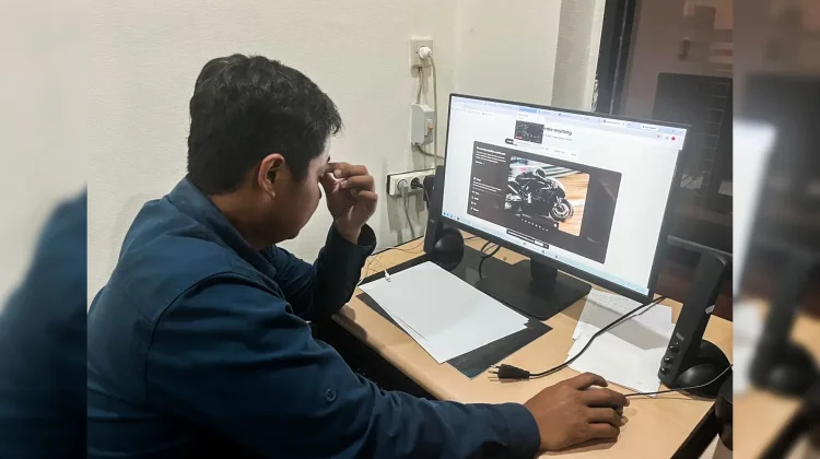 Waspada Mata Perih dan Lelah akibat Terlalu Lama Menatap Layar