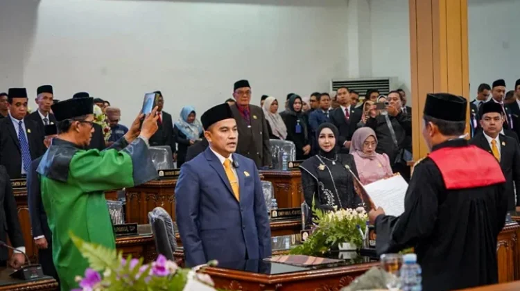 Tongkat Estafet DPRD Banjarbaru Berpindah kepada Haji Iyal