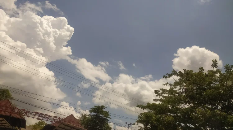 BMKG : Banjarmasin Cerah Berawan Berawan Berpotensi Hujan Petir