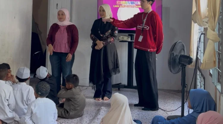 Banua Mengajar Gelar Kelas Bahasa Inggris Gratis untuk Anak Panti