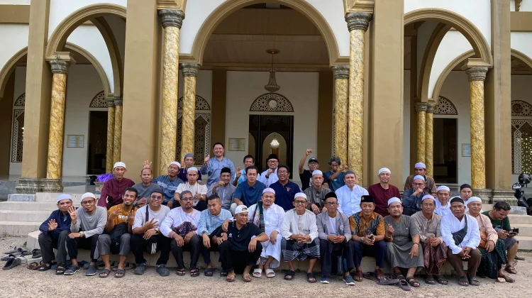 Alumni Darul Hijrah Angkatan IV Gelar Reuni Perdana di Cindai Alus Martapura