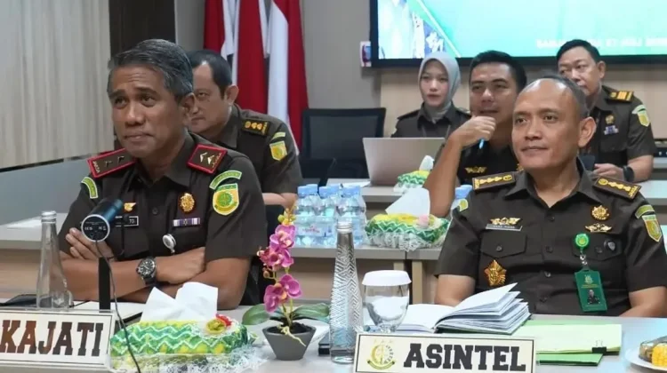 Kajati Pimpin Rapat Koordinasi Bersama Kasi Intel se Kalsel