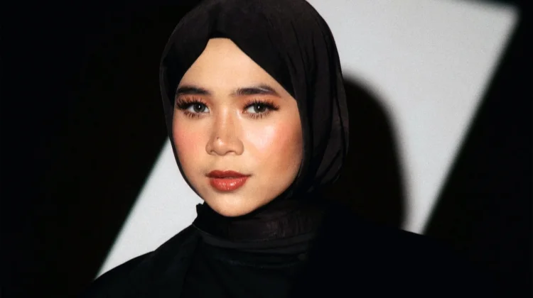Tiffany Kenanga Rilis “Kata Siapa” tentang Harapan dan Cinta Baru